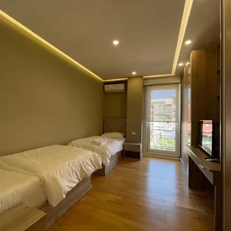 Gener 2 Apartment